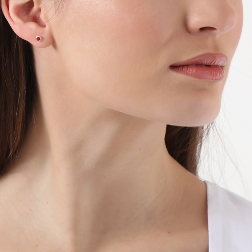 Fashionable.Me silver round studs with red enamel-