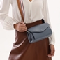Metropolitan Fab μικρή γαλάζια δερμάτινη crossbody τσάντα-