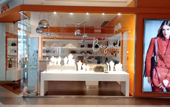  <h4>Folli Follie ATHENS METRO MALL</h4> <h5>Λεωφ. Βουλιαγμένης 276, Άγιος Δημήτριος<br>Τ. +30 2109767014, +30 2109767015</h5>