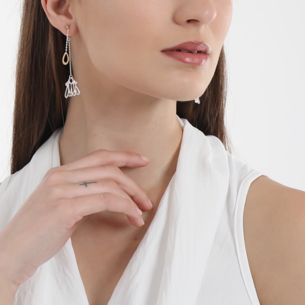 Winged Spirit μακριά δίχρωμα ασημένια κρεμαστά σκουλαρίκια με μοτίφ φτερό και αλυσίδες Κοσμήματα