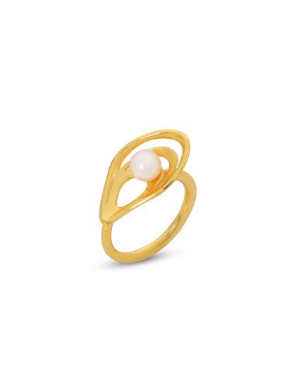 Treasure Lust gold plated ring white pearl and shell