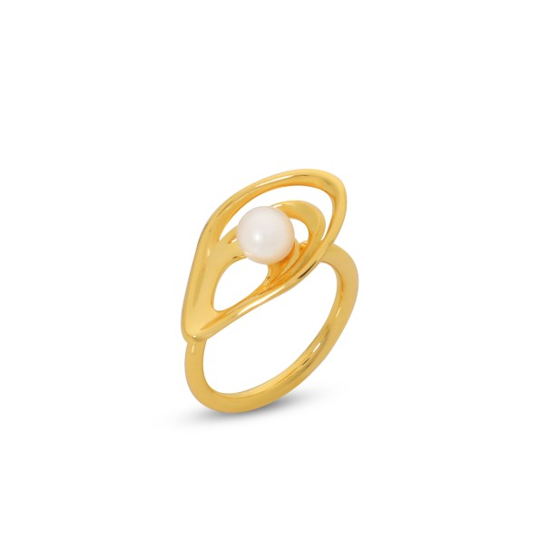 Treasure Lust gold plated ring white pearl and shell