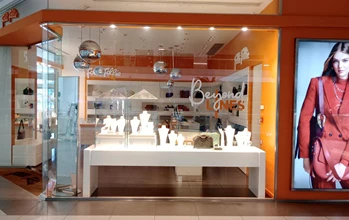  <h4>Folli Follie ATHENS METRO MALL</h4> <h5>Λεωφ. Βουλιαγμένης 276, Άγιος Δημήτριος<br>Τ. +30 2109767014, +30 2109767015</h5>